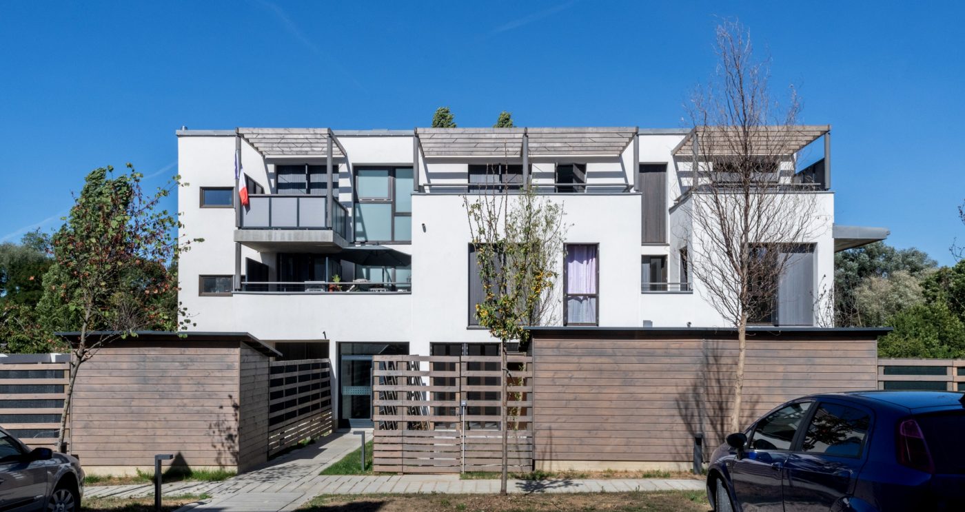 25 logements sociaux avec deux étages. Aire SDP : 1726 m2. Label RT 2012. 14 route du Longpont 91360 VILLEMOISSON-SUR-ORGE. Brique Porotherm CLIMAmur 30.